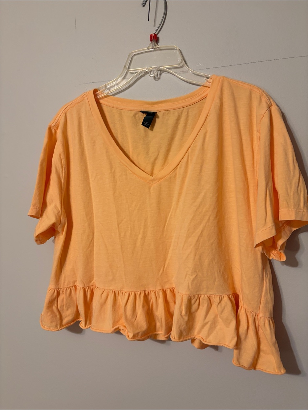 wild fable light orange/yellow Ruffle-Hem V-Neck Crop Top. 💯 cotton. Med.